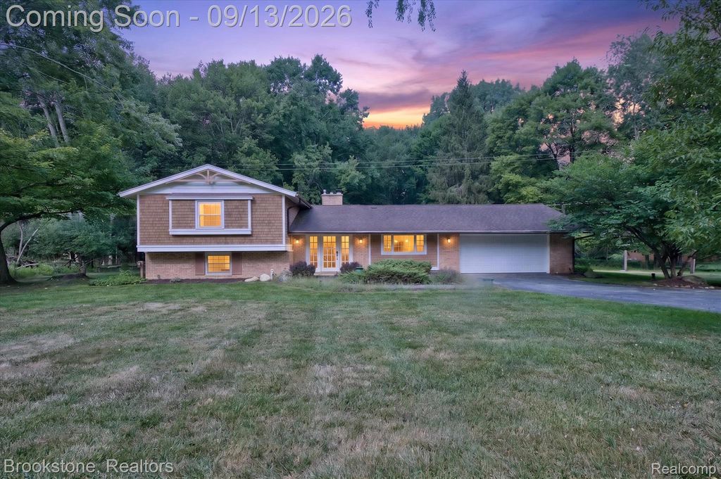 2737 N Wagner Road, Scio Township, MI 48103