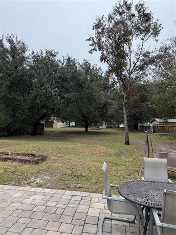 10405 N WOODMERE ROAD, Tampa, FL 33617