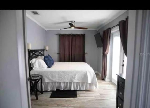 10405 N WOODMERE ROAD, Tampa, FL 33617
