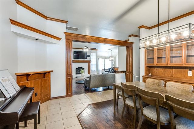 821 W Cabillo Way, Mustang, OK 73064