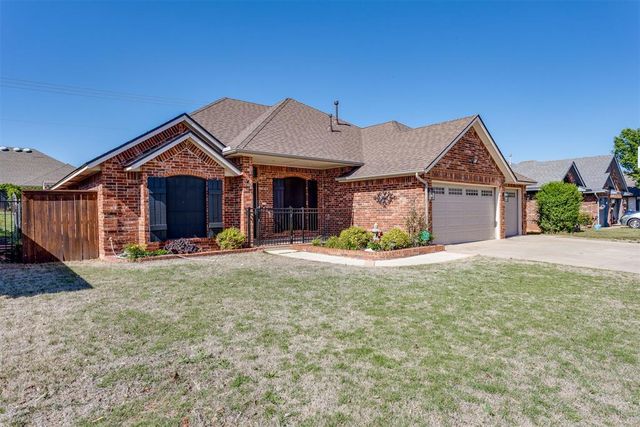 821 W Cabillo Way, Mustang, OK 73064