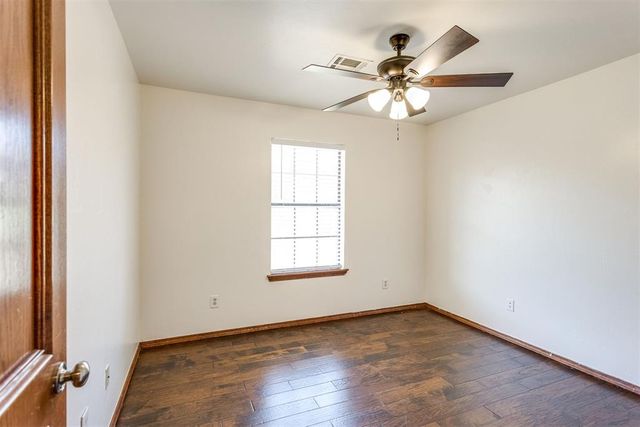 821 W Cabillo Way, Mustang, OK 73064