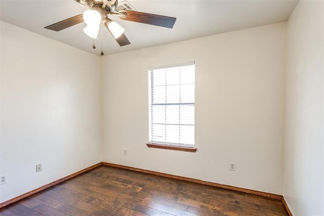 821 W Cabillo Way, Mustang, OK 73064