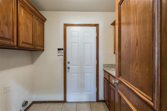 821 W Cabillo Way, Mustang, OK 73064