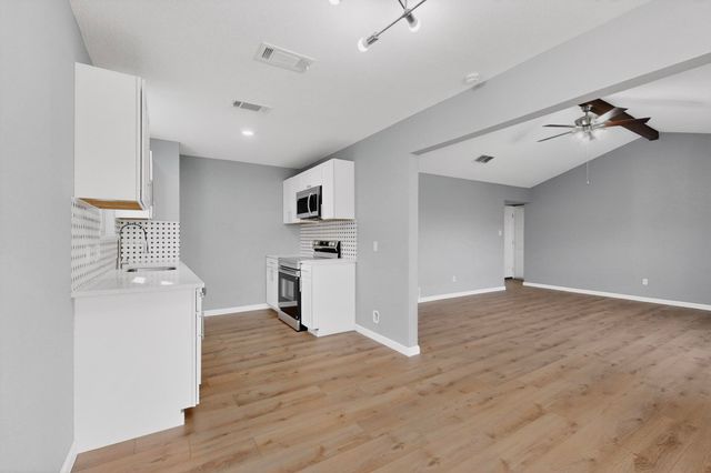 6820 Mickey Drive, Watauga, TX 76148