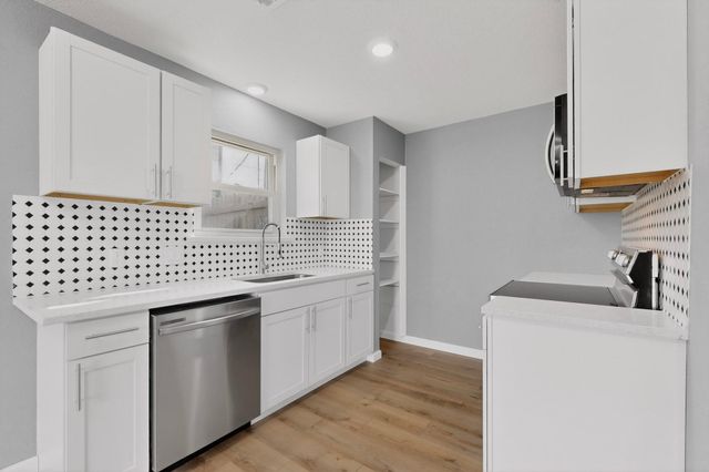 6820 Mickey Drive, Watauga, TX 76148