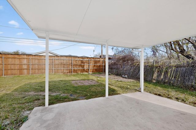 6820 Mickey Drive, Watauga, TX 76148