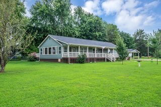 565 South Rd, Cottontown, TN 37048