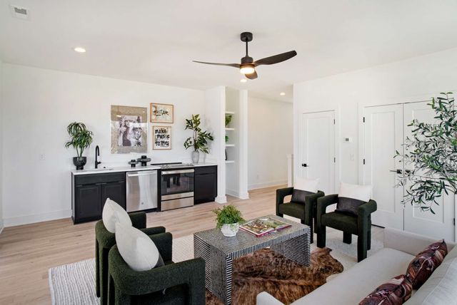 807 Buchanan St, Nashville, TN 37208
