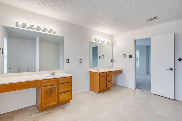 653 Condor Trail, Saginaw, TX 76131