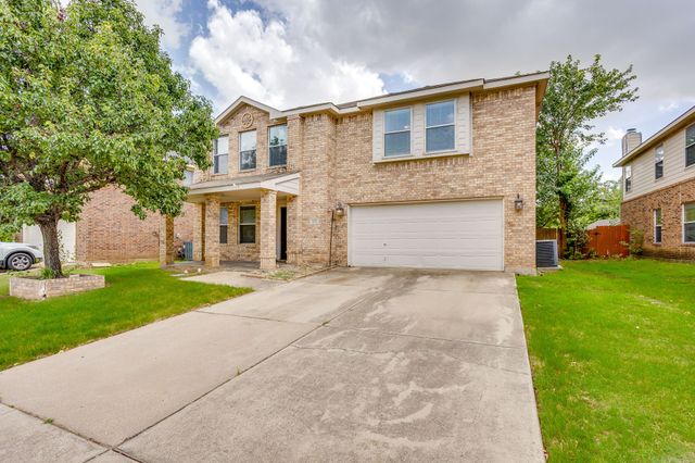 653 Condor Trail, Saginaw, TX 76131