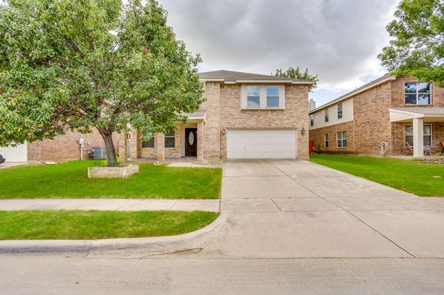 653 Condor Trail, Saginaw, TX 76131