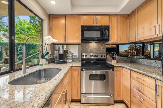 2501 N Indian Canyon Drive 603, Palm Springs, CA 92262