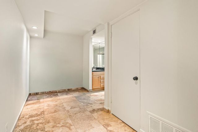 2501 N Indian Canyon Drive 603, Palm Springs, CA 92262