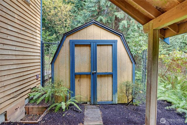 20899 Division Street NE, Indianola, WA 98342