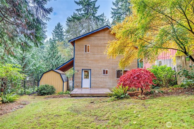 20899 Division Street NE, Indianola, WA 98342