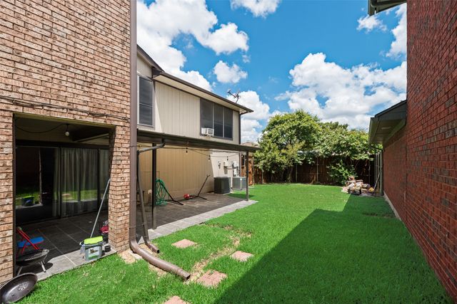 1613 Kingspoint Drive, Carrollton, TX 75007