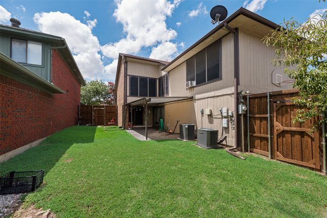 1613 Kingspoint Drive, Carrollton, TX 75007