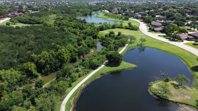1613 Kingspoint Drive, Carrollton, TX 75007