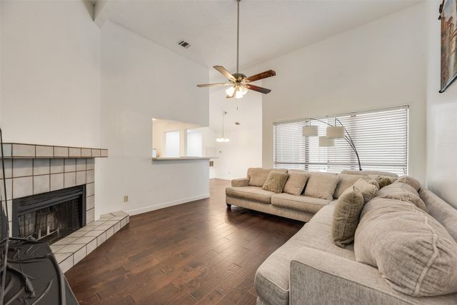 1613 Kingspoint Drive, Carrollton, TX 75007