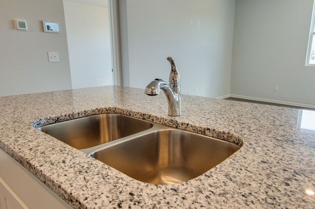 129 Stammer Farms Blvd, Chapel Hill, TN 37034