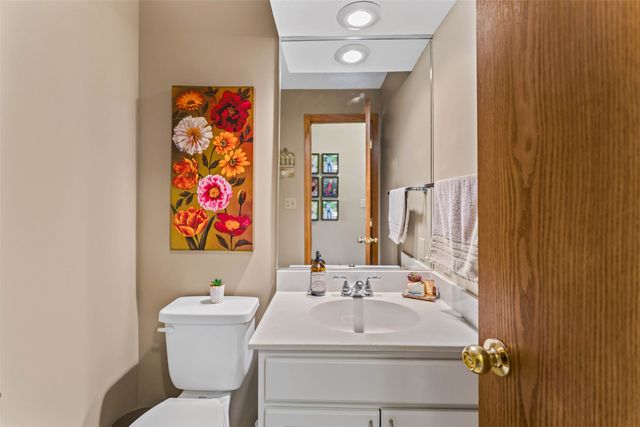 3667 Grand Avenue 2, Des Moines, IA 50312