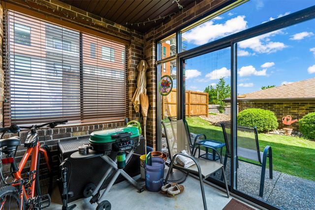3667 Grand Avenue 2, Des Moines, IA 50312