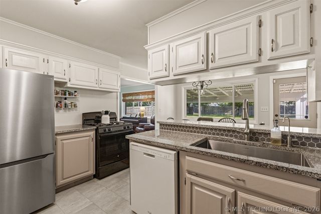 6765 E 26th Place, Tulsa, OK 74129