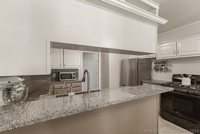 6765 E 26th Place, Tulsa, OK 74129