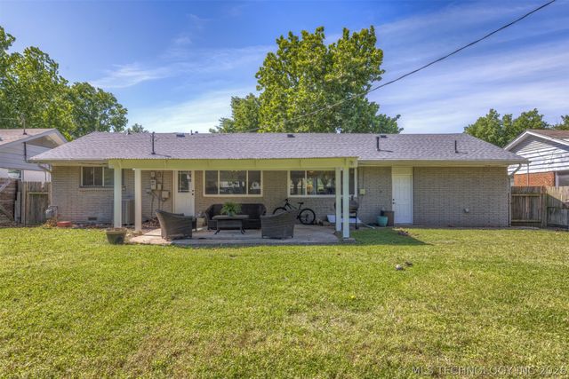 6765 E 26th Place, Tulsa, OK 74129