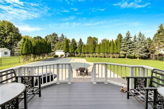 8180 Driftwood Court, Clarence, NY 14221