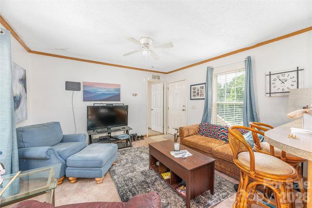 124 Sayles Town Place, Fairview, NC 28730