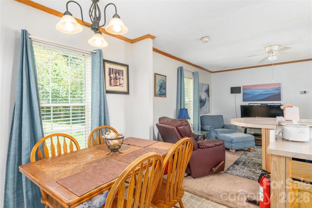 124 Sayles Town Place, Fairview, NC 28730
