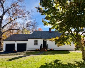 2 Judd Hill Road, Woodbury, CT 06798
