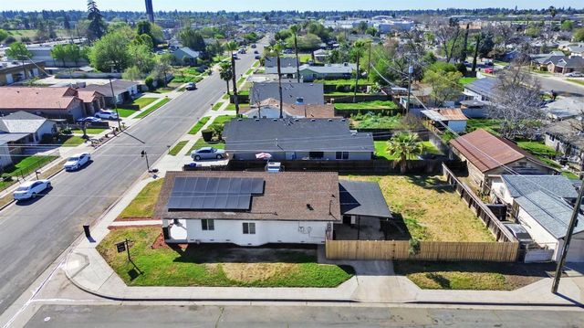 306 W Beechwood Avenue, Pinedale, CA 93650