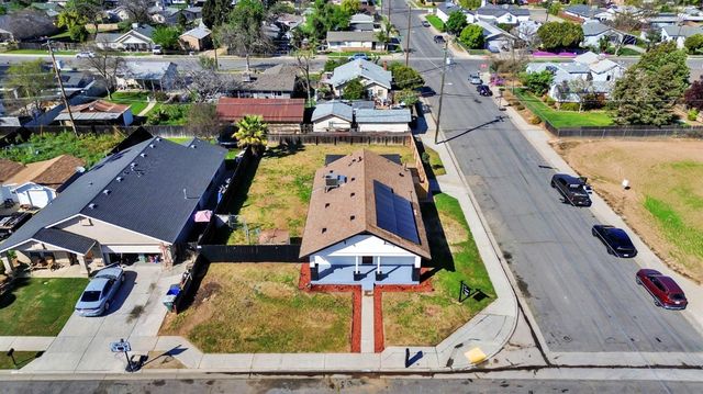 306 W Beechwood Avenue, Pinedale, CA 93650