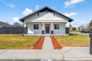 306 W Beechwood Avenue, Pinedale, CA 93650