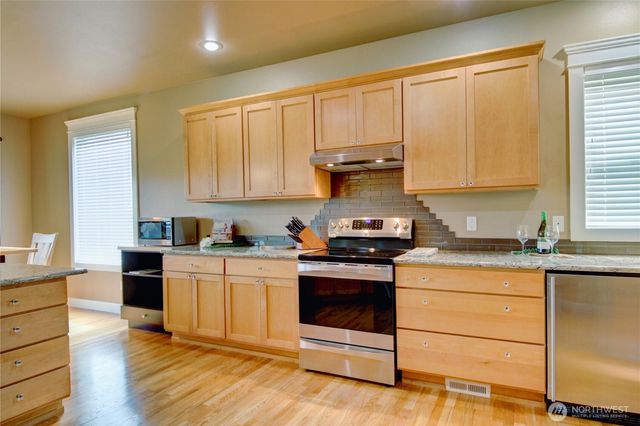 4304 Landmark Drive, Mount Vernon, WA 98274