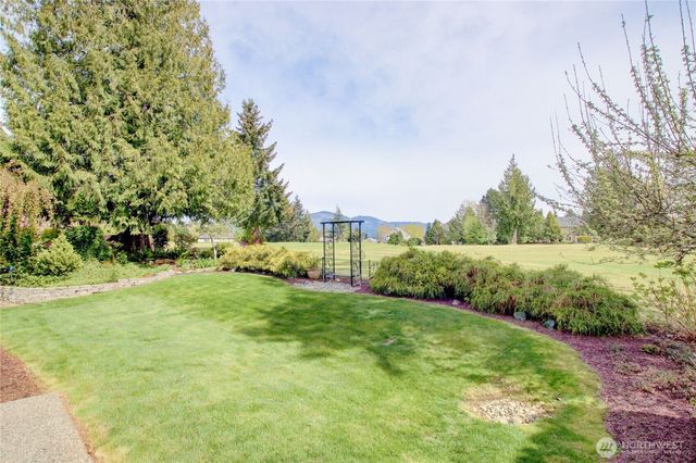 4304 Landmark Drive, Mount Vernon, WA 98274