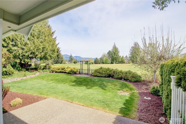 4304 Landmark Drive, Mount Vernon, WA 98274
