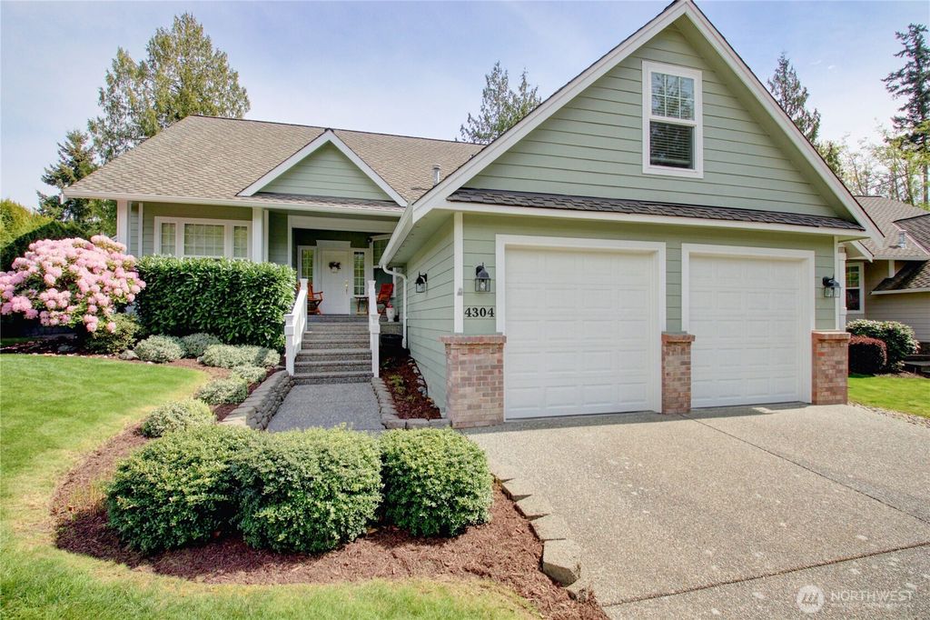 4304 Landmark Drive, Mount Vernon, WA 98274