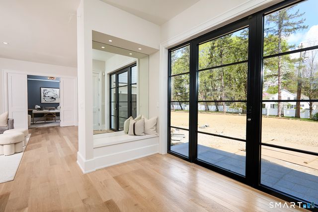 11 Wake Robin Road, Westport, CT 06880