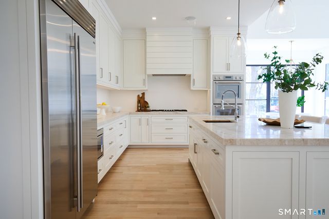 11 Wake Robin Road, Westport, CT 06880