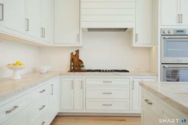 11 Wake Robin Road, Westport, CT 06880