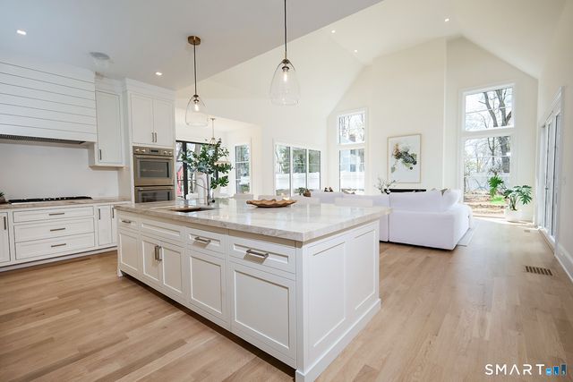 11 Wake Robin Road, Westport, CT 06880