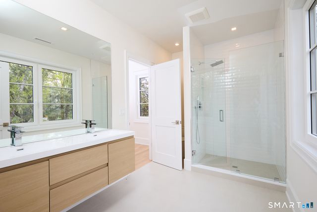 11 Wake Robin Road, Westport, CT 06880