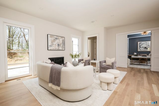 11 Wake Robin Road, Westport, CT 06880