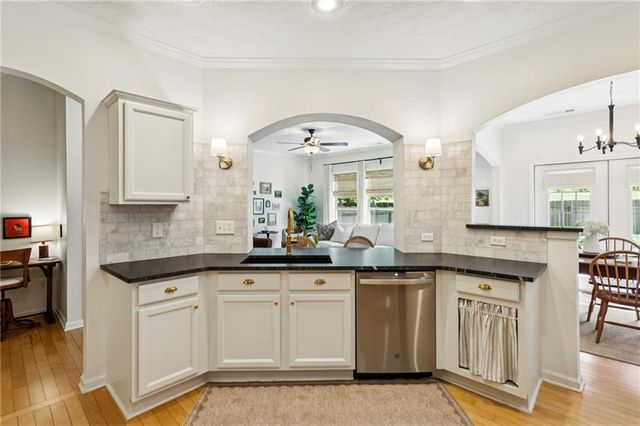 612 Laurel Bend, Canton, GA 30114