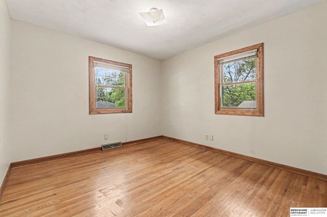 12624 O Street, Omaha, NE 68137