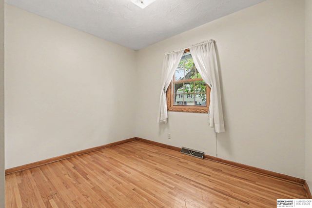 12624 O Street, Omaha, NE 68137